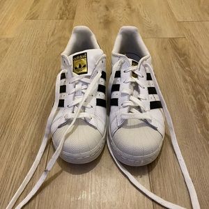 Adidas Superstars US size 6.5 ( I wear a 7.5 and these fit me).